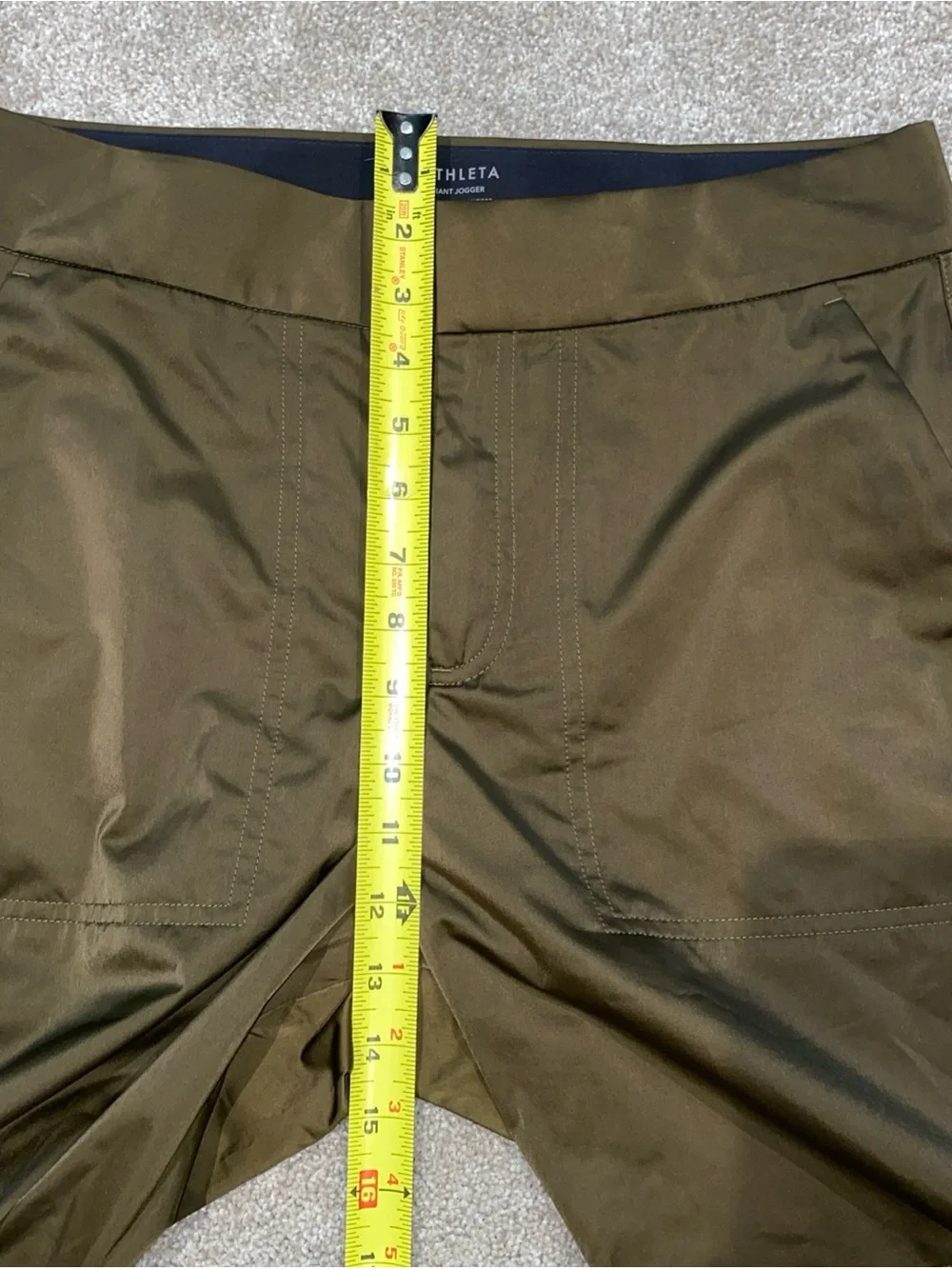 NWT Athleta Radiant Jogger Pant Olive Green Size 8 Sleek Satiny Finish MSRP $108